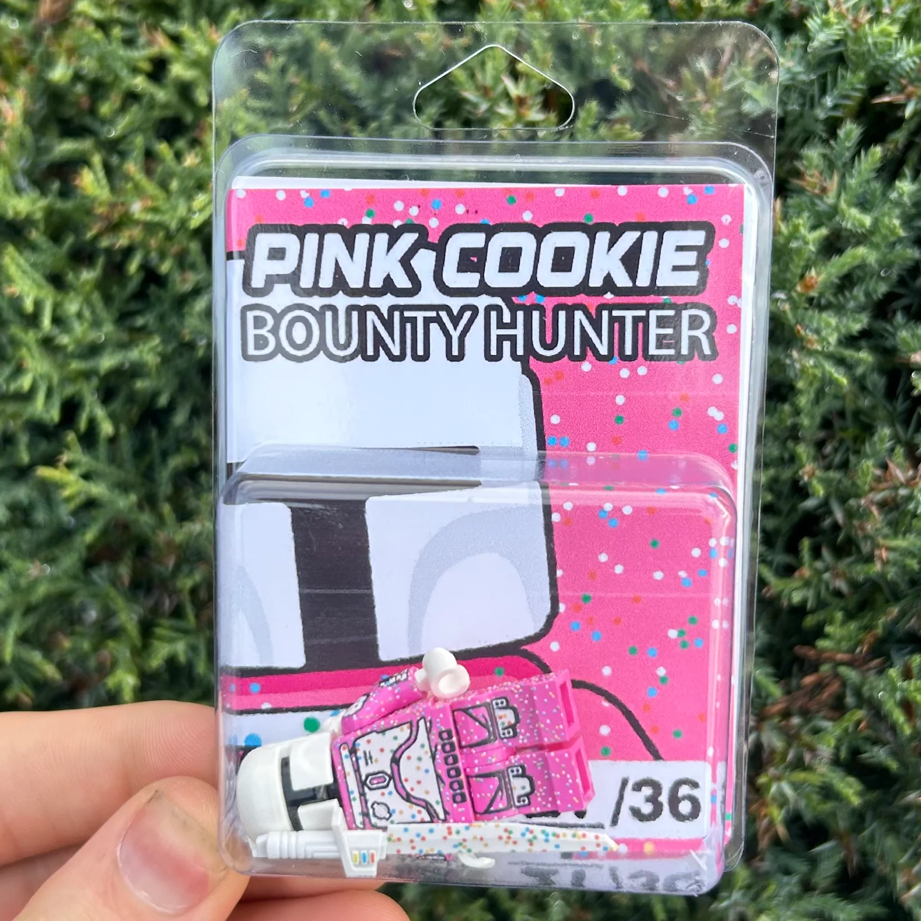 Pink Cookie Bounty Hunter - LIMITED EDITION 1/36 - Image 2